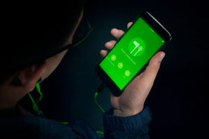 Razer dévoile les écouteurs Hammerhead Bluetooth et Lightning - écouteurs sur iPhone