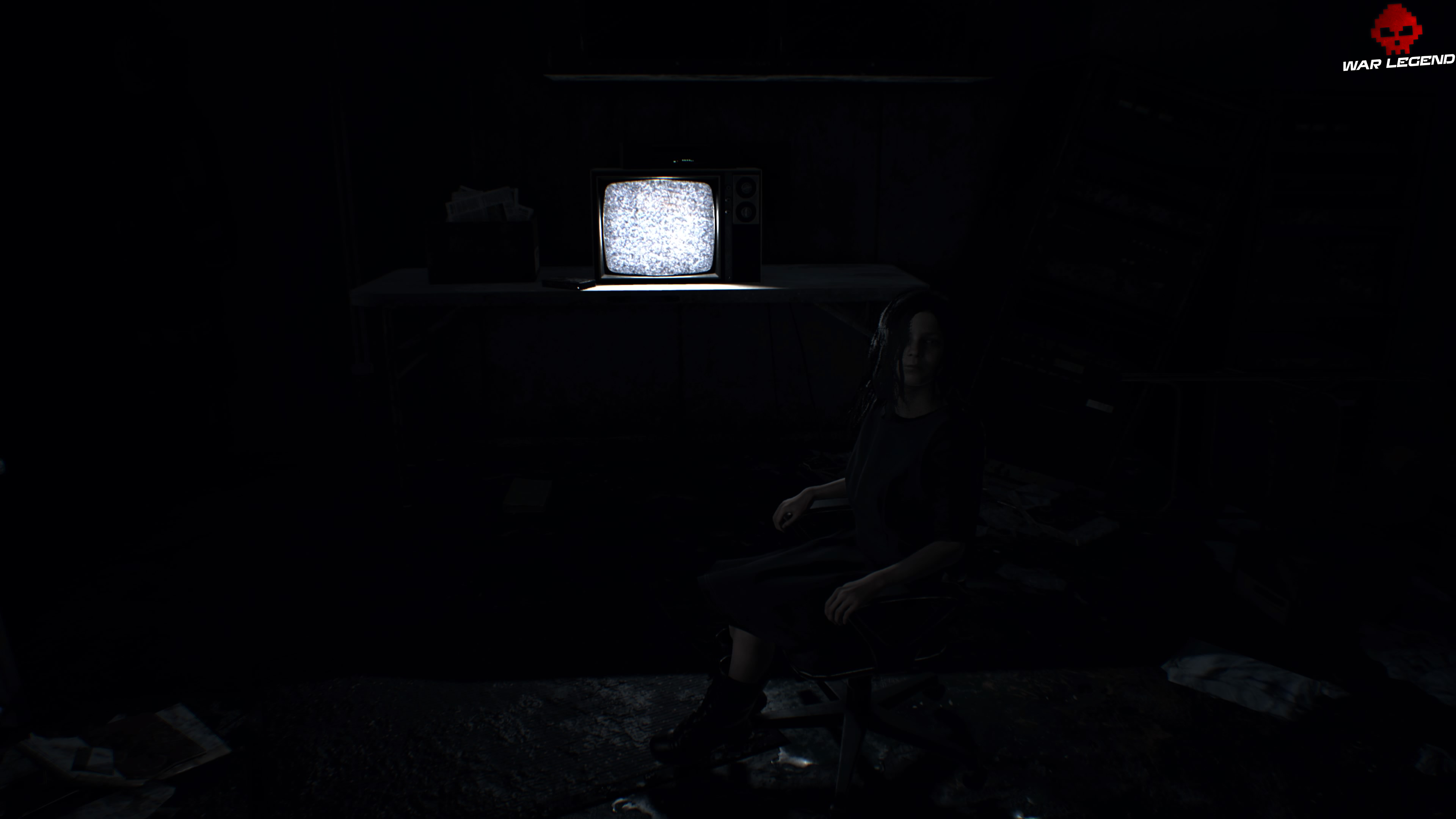 Solution Resident Evil 7 Biohazard - Chapitre 7 Éveline assise devant une TV