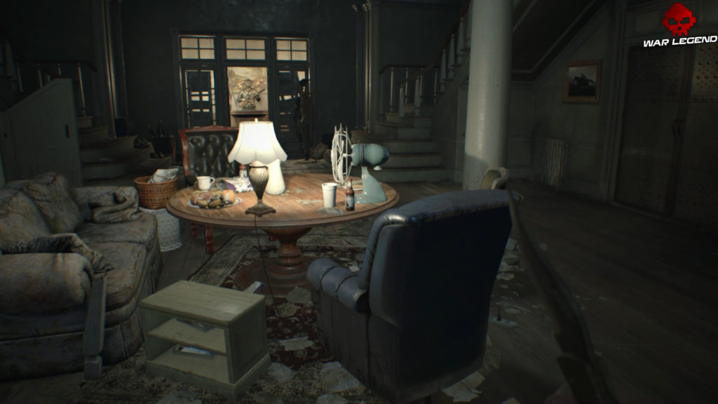 Test Resident Evil 7 hall principal, table, canapé, fauteuil