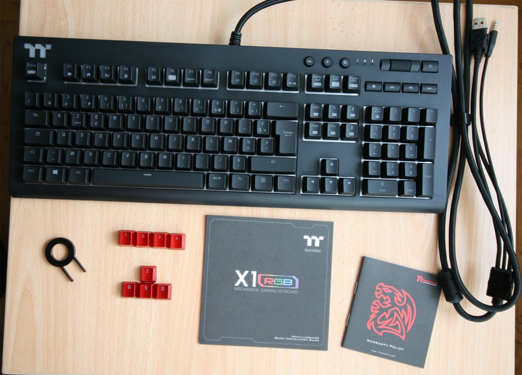 Contenu du pack du X1 RGB Cherry MX Silver