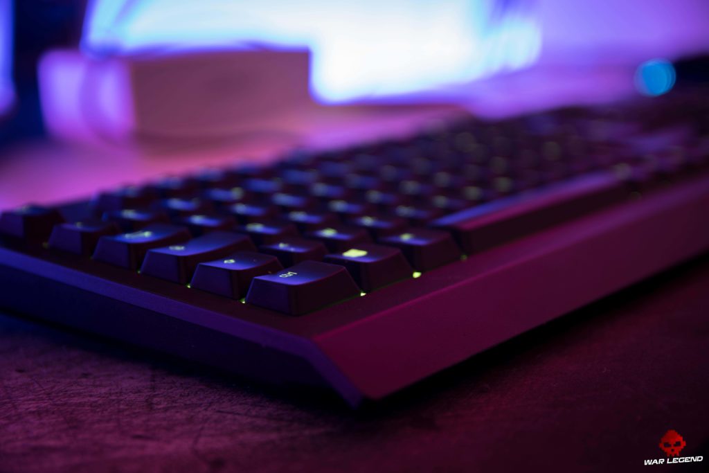 Razer Cynosa Chroma - Silence, ça joue - clavier touche coin repose poignet