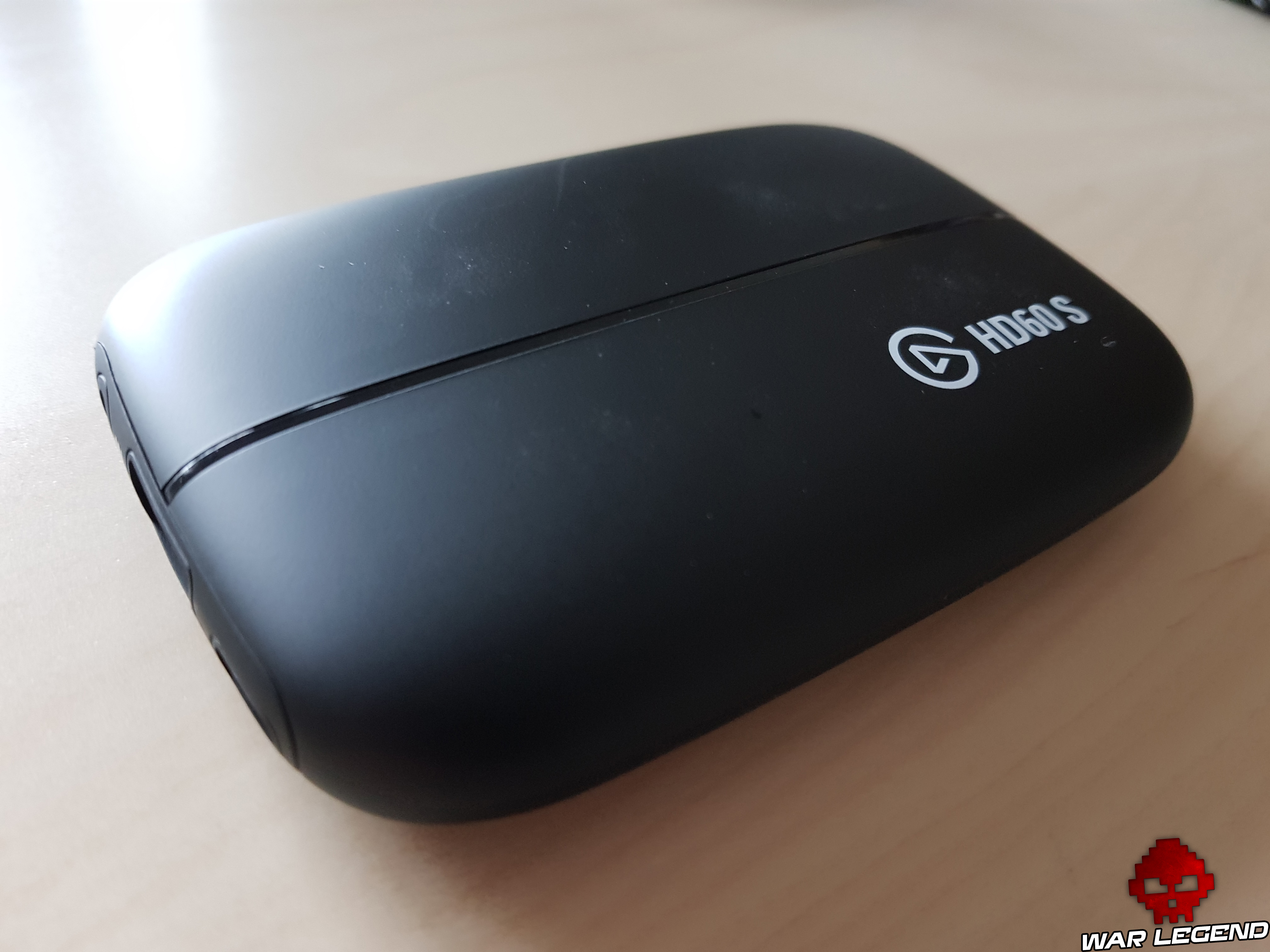 Elgato HD60S vue de dessus et de côté