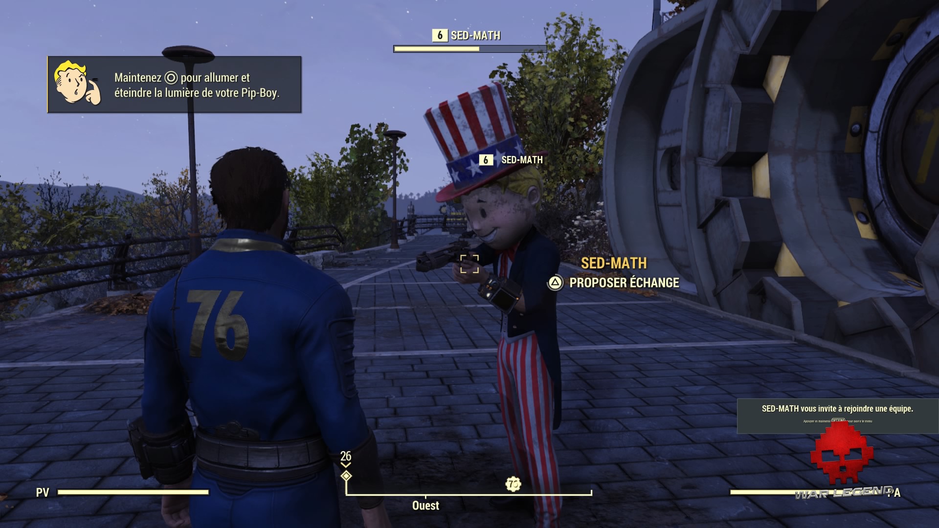 Fallout 76 un joueur en tenue de PEZ