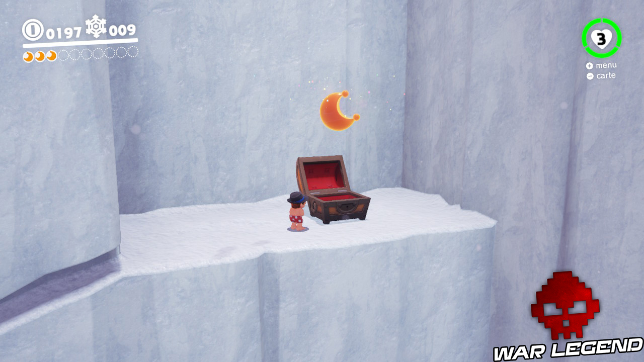 coffre avec lune en lévitation au-dessus