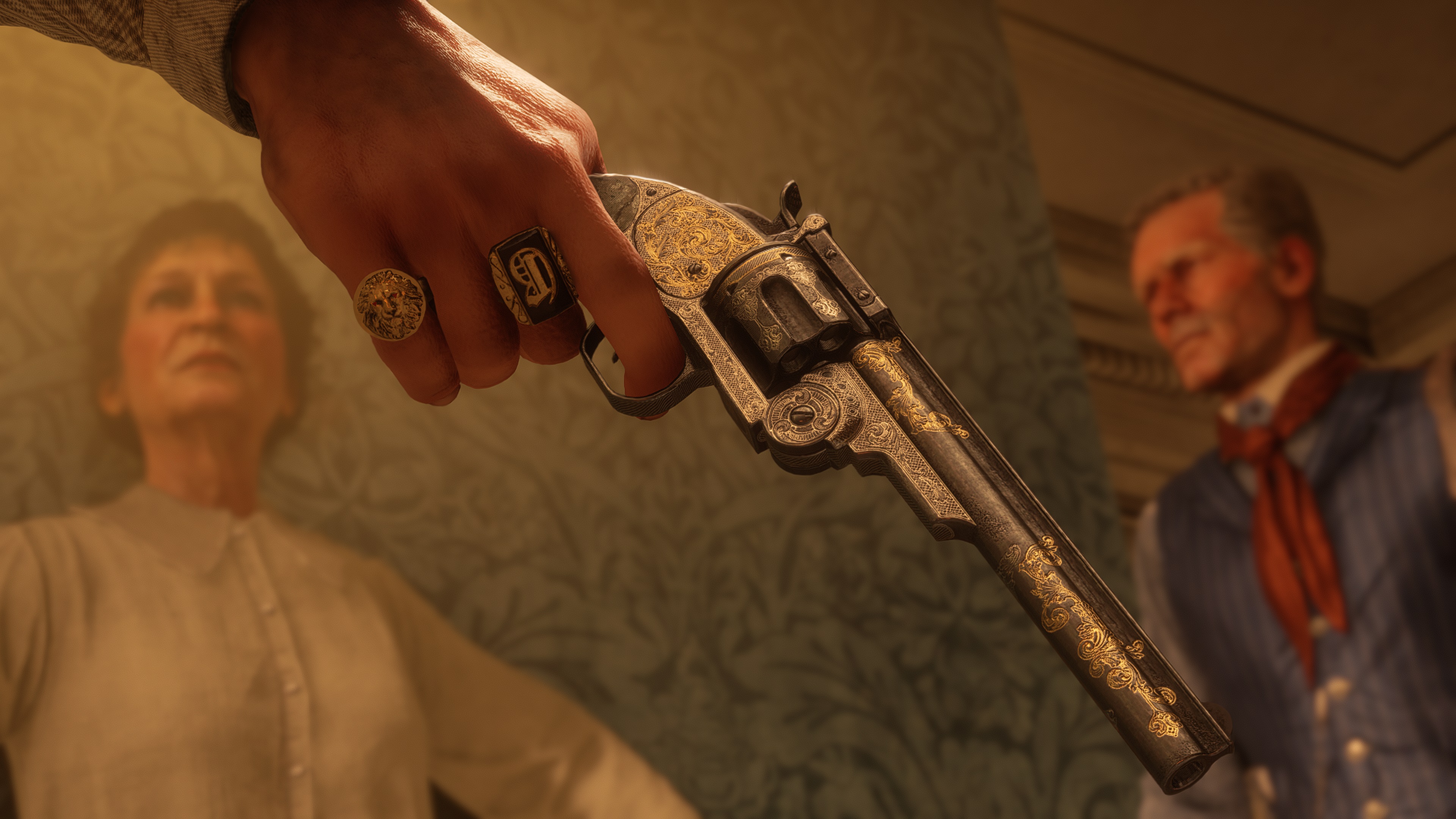 Red Dead Redemption 2 screenshot gros plan sur un revolver tendu devant un homme et une femme
