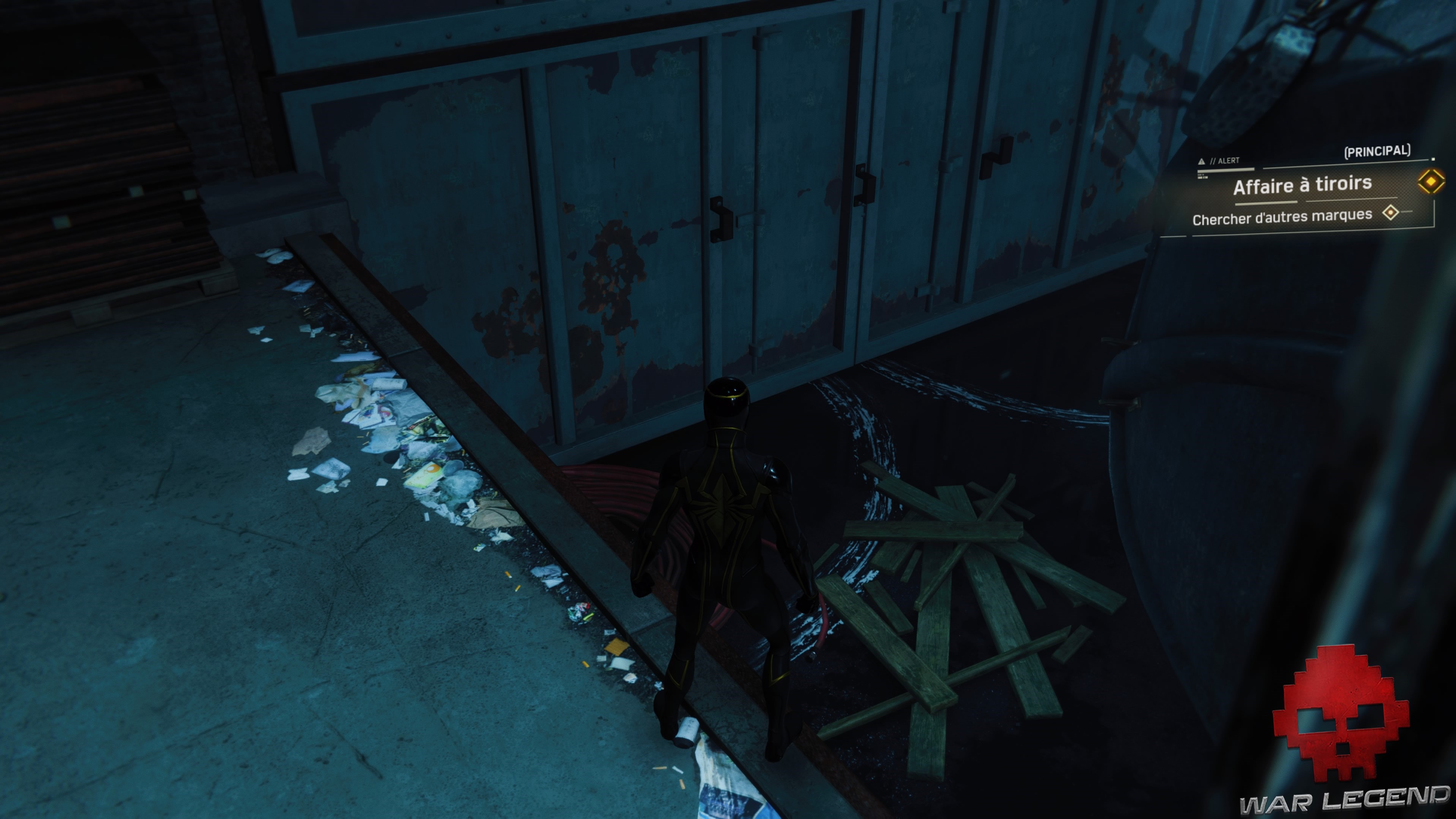 Des marques au sol indiquent une ouverture de grande porte