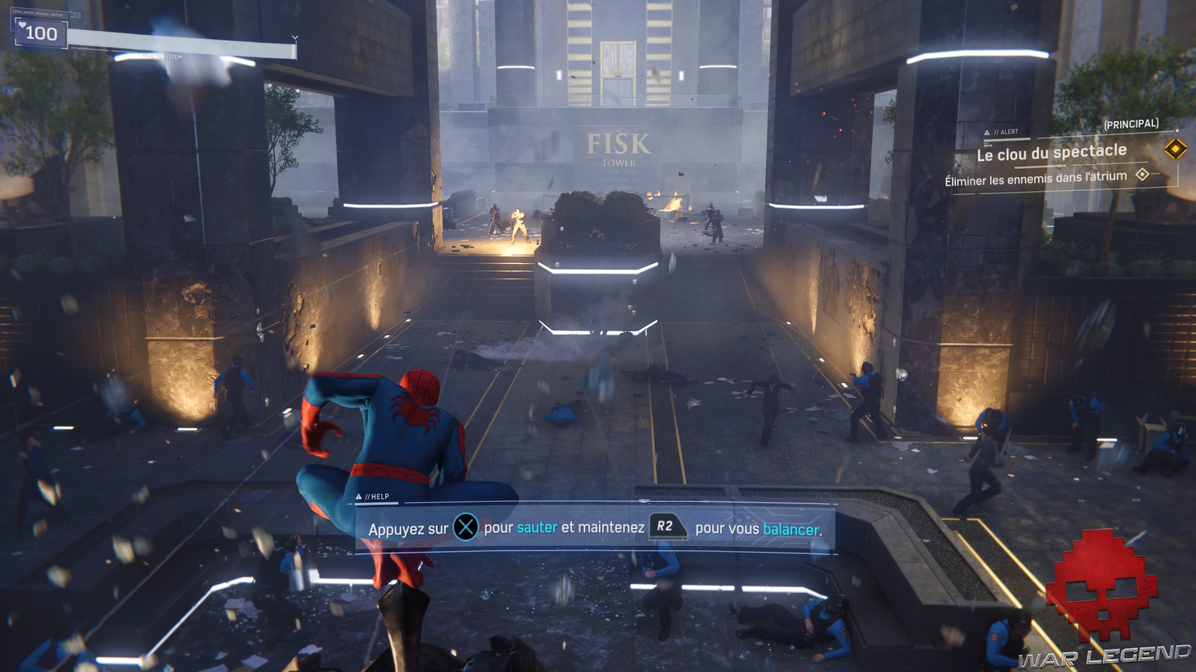 Spider-Man au pied de la Fisk Tower