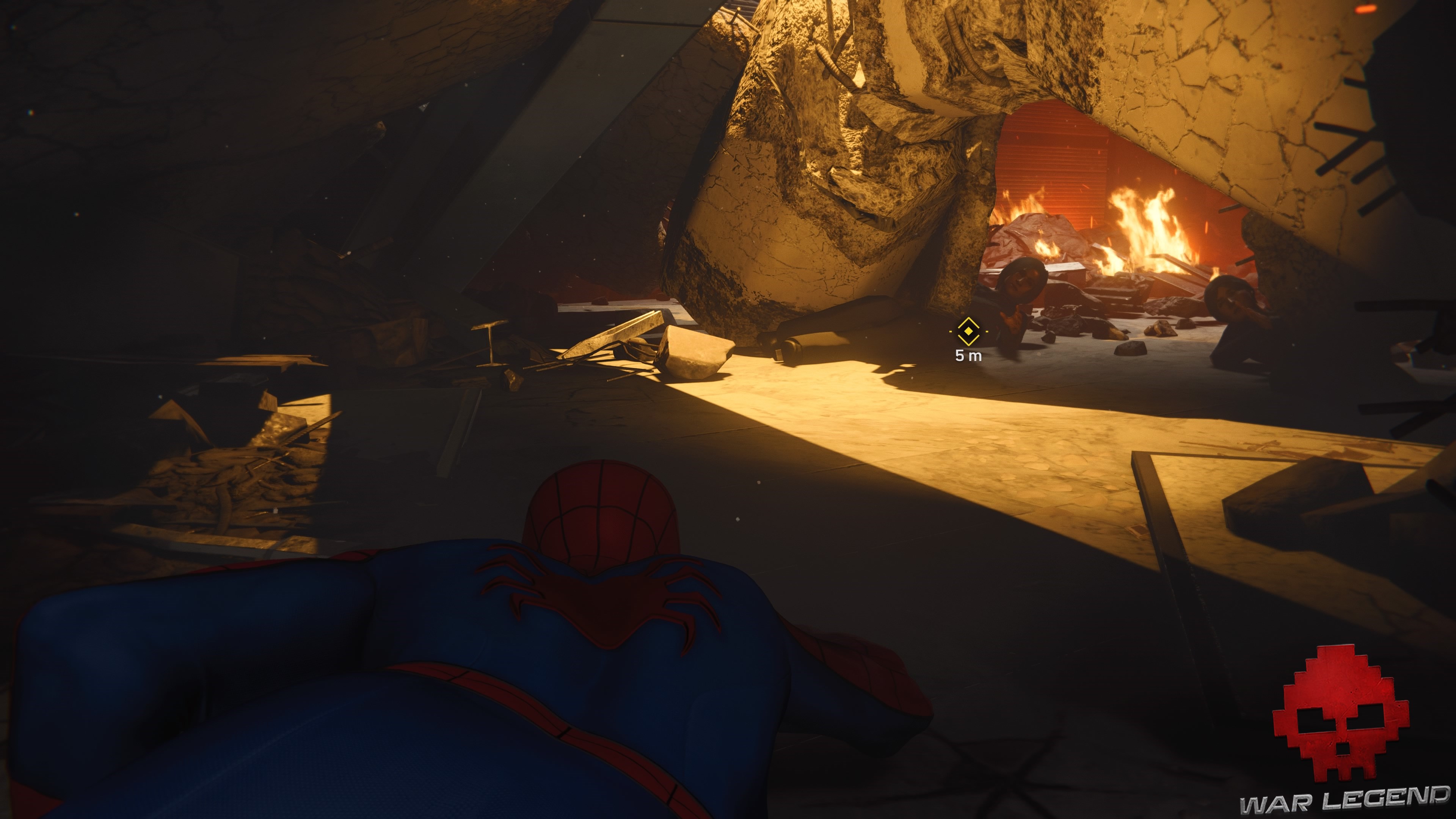 Deux personnes sont coincées sous les décombres