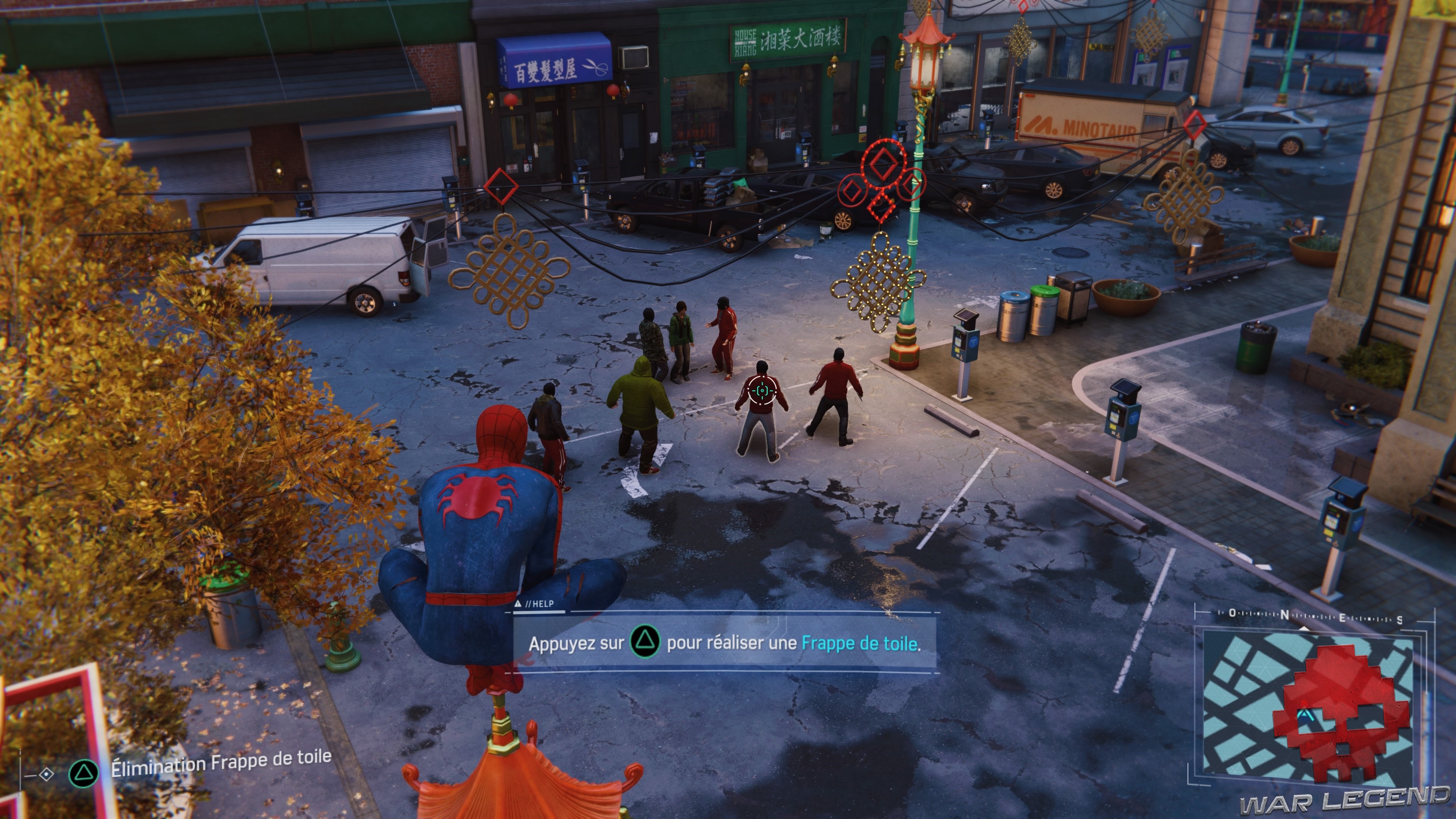 Des criminels sont regroupés au milieu d'une rue