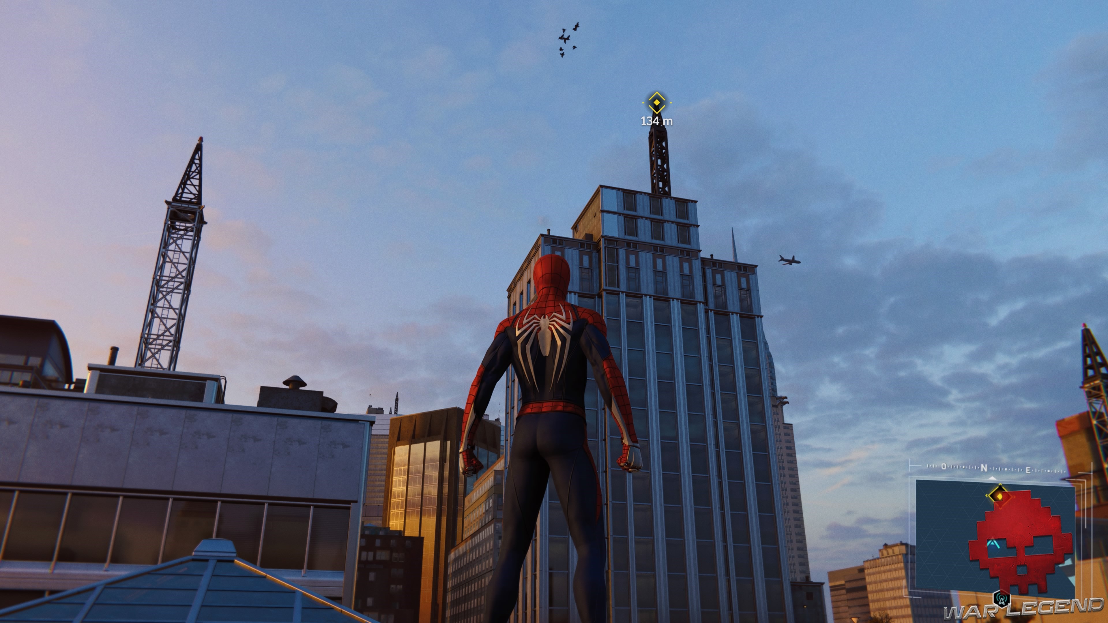 Le perchoir est en vue sur le toit d'un bâtiment