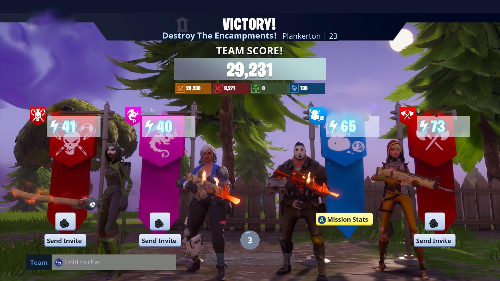 Fortnite Battle Royale Le Crossplay Ps4 Xbox One Aurait Encore - ce que l on voit sur ce screenshot c est que le joueur est bien sur xbox one la forme des boutons de l interface et que le deuxieme personnage en partant