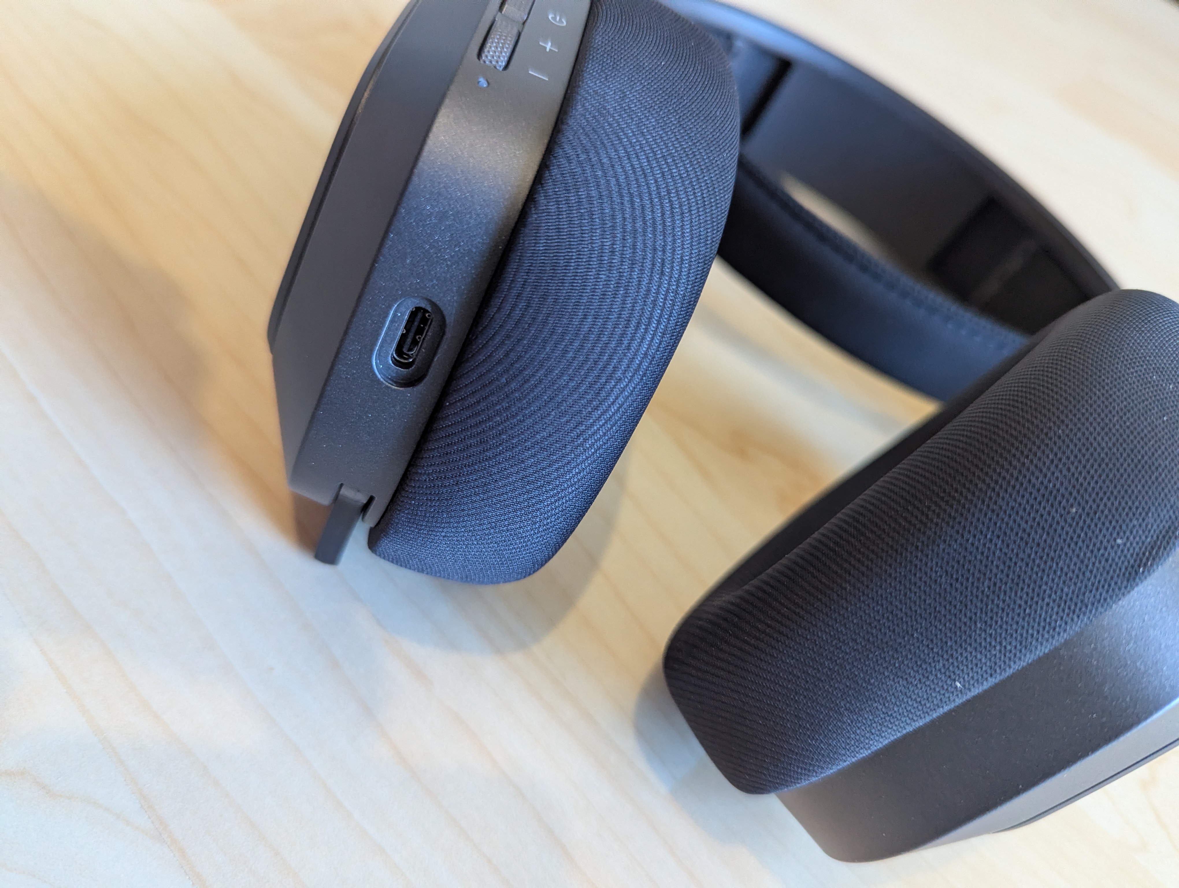 corsair_hs80_v2_max_wireless_10