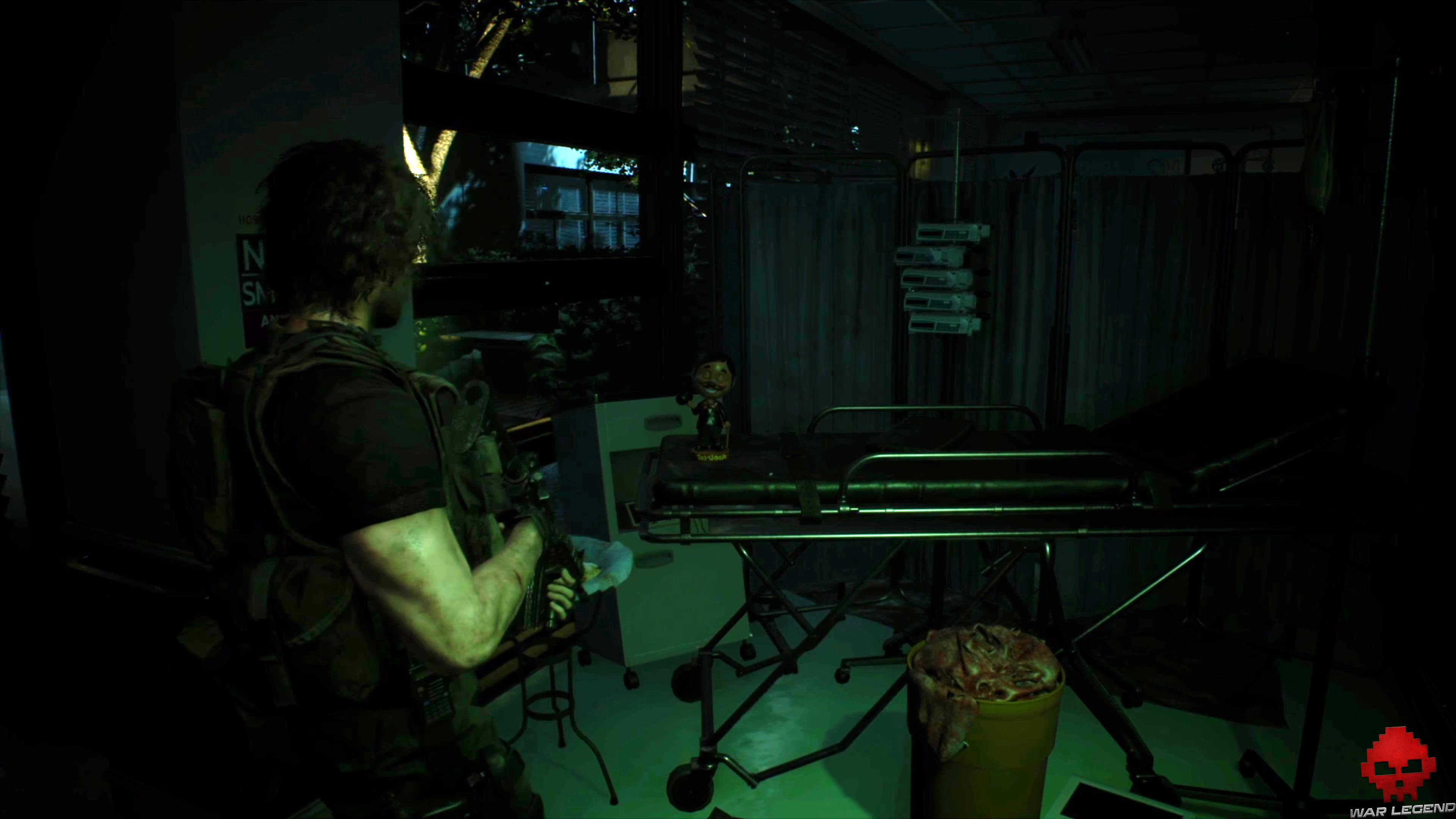 Resident Evil 3 - Mr. Charlie sur un brancard