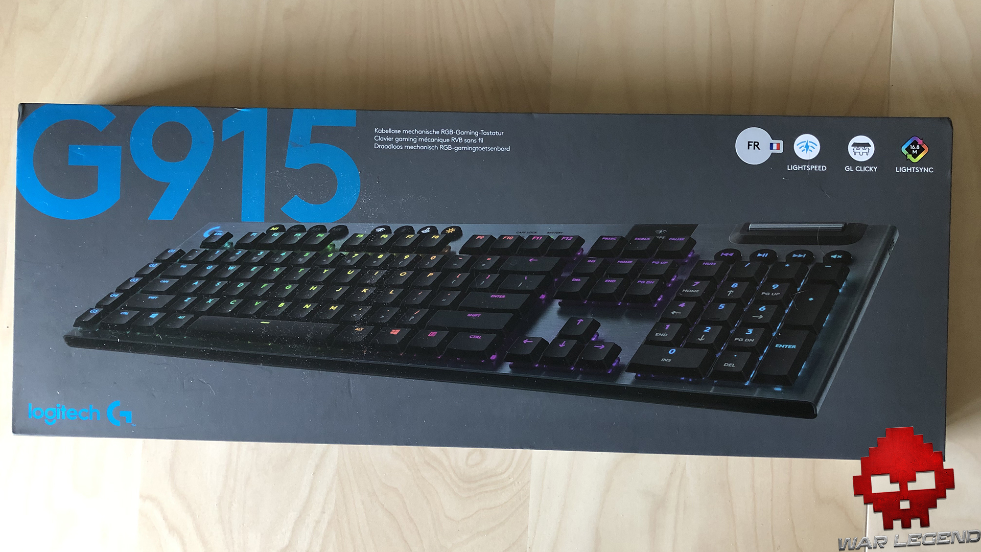 test logitech g915 - recto de boîte